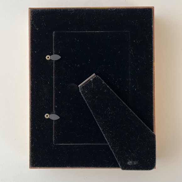 Beacon Hill Fetco International Vintage Wooden Gold 4" x 6" Picture Frame - Picture 6 of 14